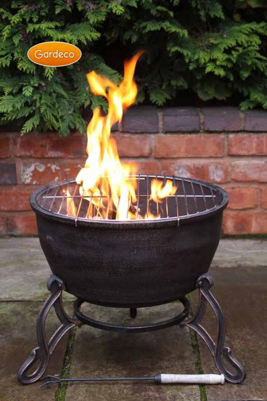 Gardeco Elidir Cast Iron Fire Bowl, Including BBQ Grill