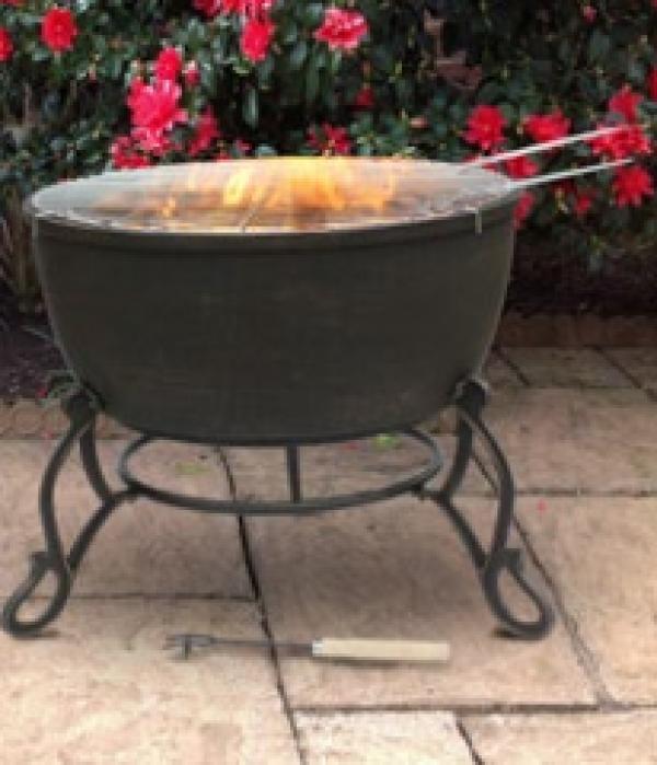 Gardeco Meredir XL Cast Iron Fire Bowl with BBQ Grill